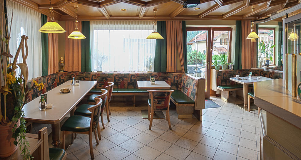 Готель Cafe Landerl Матрай-ін-Осттіроль Екстер'єр фото
